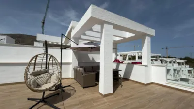 Top-floor apartment on Calle Argentina photo 51