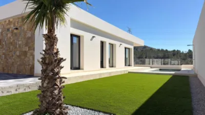 Chalet on Calle Alcasser L' photo 9