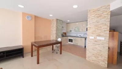 Duplex on Calle de Pi i Margall photo 60