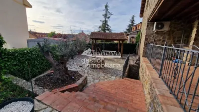 Chalet in La Lastrilla photo 14