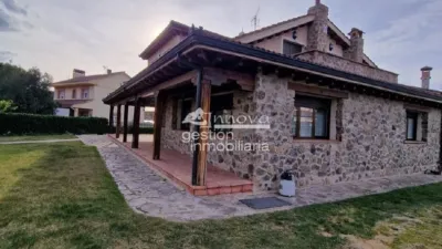 Chalet in La Lastrilla photo 3