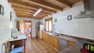 Chalet on Calle El Jurrio Alto photo 13