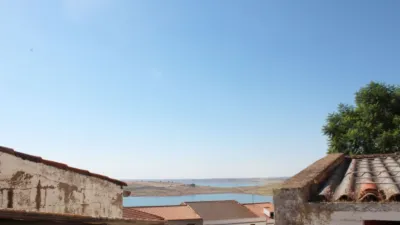 Casa adosada en venta en Calle Baños, 14, Alange de 68.000 €