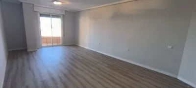 Piso en alquiler en Avenida de Federico García Lorca, cerca de Calle Granada, Oliveros-Altamira-Barrio Alto (Almería Capital) de 850 €<span>/mes</span>