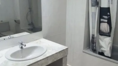 Piso en alquiler en Avenida de Federico García Lorca, cerca de Calle Granada, Oliveros-Altamira-Barrio Alto (Almería Capital) de 850 €<span>/mes</span>