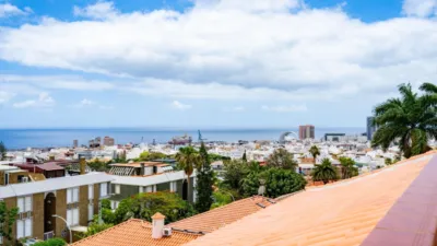 Chalet en venta en Calle de Emeterio Padrón Cruz, 1, Salamanca-Uruguay-Las Mimosas (Distrito Centro-Ifara. Santa Cruz de Tenerife Capital) de 1.280.000 €