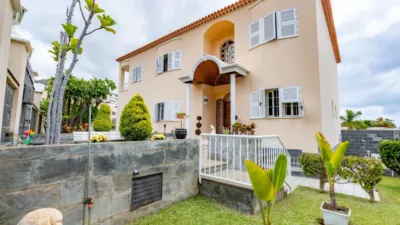 Chalet en venta en Calle de Emeterio Padrón Cruz, 1, Salamanca-Uruguay-Las Mimosas (Distrito Centro-Ifara. Santa Cruz de Tenerife Capital) de 1.280.000 €