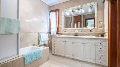 Chalet en venta en Calle de Emeterio Padrón Cruz, 1, Salamanca-Uruguay-Las Mimosas (Distrito Centro-Ifara. Santa Cruz de Tenerife Capital) de 1.280.000 €