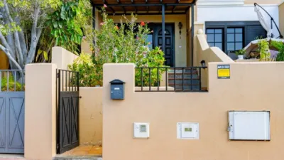 Casa adosada en venta en Calle Magallanes, Radazul (El Rosario) de 369.000 €