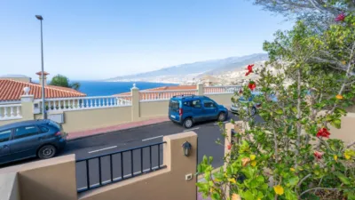 Casa adosada en venta en Calle Magallanes, Radazul (El Rosario) de 369.000 €