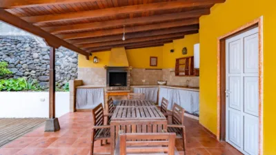 Chalet en venta en Calle General Bajamar, Tejina-Valle de Guerra-Punta del Hidalgo-Bajamar (San Cristóbal de La Laguna) de 530.000 €