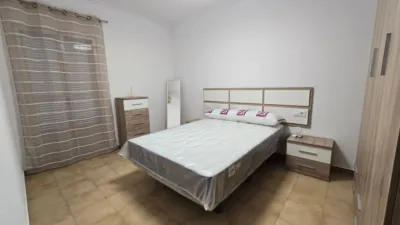 Casa adosada en alquiler en Calle de Cuacos de Yuste, 14, San Luis-San Juan-Santa Isabel (Mérida) de 600 €<span>/mes</span>