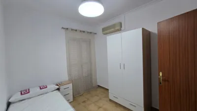 Casa adosada en alquiler en Calle de Cuacos de Yuste, 14, San Luis-San Juan-Santa Isabel (Mérida) de 600 €<span>/mes</span>
