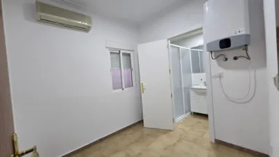 Casa adosada en alquiler en Calle de Cuacos de Yuste, 14, San Luis-San Juan-Santa Isabel (Mérida) de 600 €<span>/mes</span>