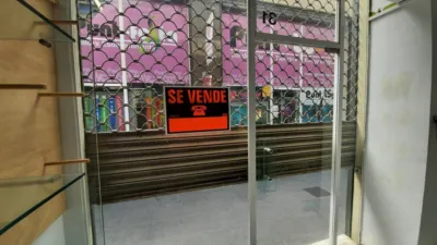 Local comercial en venta en Carrer de Sant Jaume, cerca de Plaça de la Caserna, Instituts-Ponent (Granollers) de 49.000 €