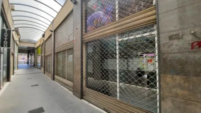 Local comercial en venta en Carrer de Sant Jaume, cerca de Plaça de la Caserna, Instituts-Ponent (Granollers) de 49.000 €