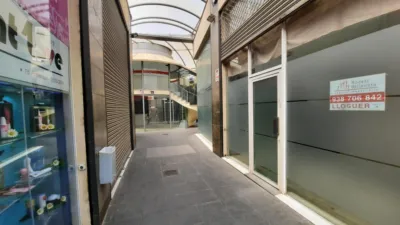 Local comercial en venta en Carrer de Sant Jaume, cerca de Plaça de la Caserna, Instituts-Ponent (Granollers) de 49.000 €