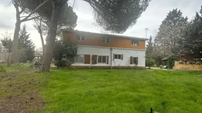 Chalet en venta en Camino de Falso, Viana de Cega de 496.000 €