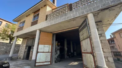Terraced house on Paseo Puerta del Monte photo 4