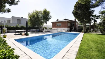 Chalet on Calle del Río Duero photo 2