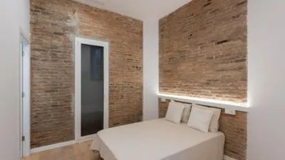 Piso en venta en Carrer d'Olzinelles, cerca de Carrer de Sants, Sants (Distrito Sants-Montjuïc. Barcelona Capital) de 395.000 €