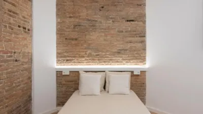 Piso en venta en Carrer d'Olzinelles, cerca de Carrer de Sants, Sants (Distrito Sants-Montjuïc. Barcelona Capital) de 395.000 €