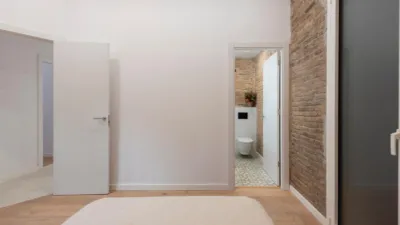 Piso en venta en Carrer d'Olzinelles, cerca de Carrer de Sants, Sants (Distrito Sants-Montjuïc. Barcelona Capital) de 395.000 €