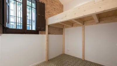 Piso en venta en Carrer d'Olzinelles, cerca de Carrer de Sants, Sants (Distrito Sants-Montjuïc. Barcelona Capital) de 395.000 €