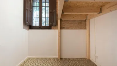 Piso en venta en Carrer d'Olzinelles, cerca de Carrer de Sants, Sants (Distrito Sants-Montjuïc. Barcelona Capital) de 395.000 €