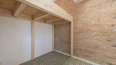 Piso en venta en Carrer d'Olzinelles, cerca de Carrer de Sants, Sants (Distrito Sants-Montjuïc. Barcelona Capital) de 395.000 €