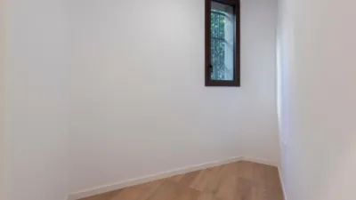 Piso en venta en Carrer d'Olzinelles, cerca de Carrer de Sants, Sants (Distrito Sants-Montjuïc. Barcelona Capital) de 395.000 €