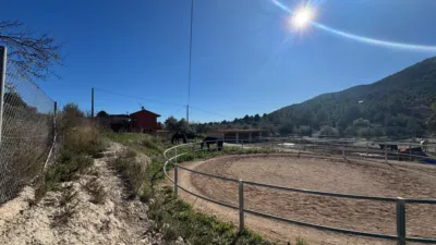 Rustic farm on Partida L'atzubia Street photo 2