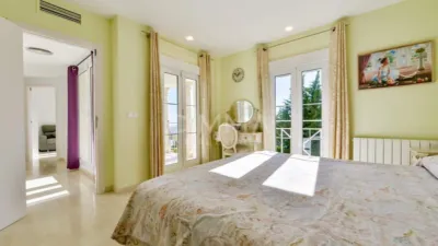 Chalet on Carrer Illa Mallorca photo 19