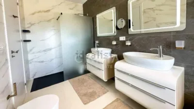 Chalet on Carrer Roma photo 30