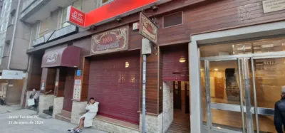 Local comercial en alquiler en Calle de Vilagarcía, Número 4 - Vista 4