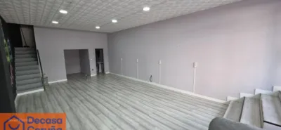 Local comercial en alquiler en Avenida de Vilaboa, cerca de Calle de los Condes de Andrade - Más