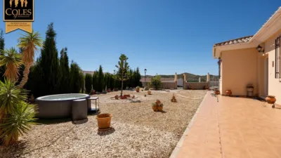 Chalet on Calle Limaria photo 4