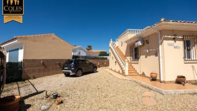 Chalet on Calle Limaria photo 8