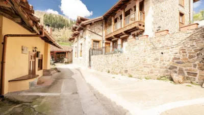 House in Centre photo 13