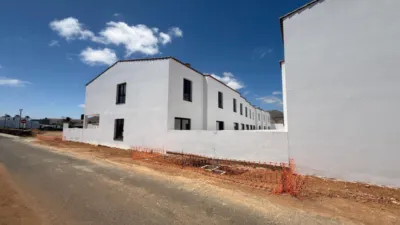 Casa en venta en Calle de la Orilla, cerca de Avenida Tababaire, La Oliva de 230.000 €