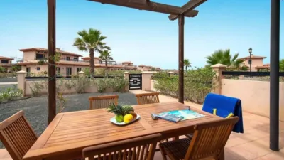 Casa adosada en venta en Calle Majanicho, Lajares (La Oliva) de 169.000 €