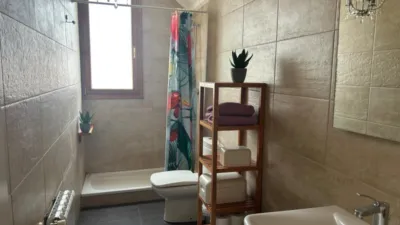 Chalet en alquiler en Barrio de los Vispieres, Santillana del Mar de 1.300 €<span>/mes</span>