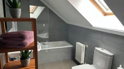 Chalet en alquiler en Barrio de los Vispieres, Santillana del Mar de 1.300 €<span>/mes</span>