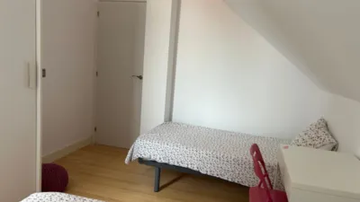 Chalet en alquiler en Barrio de los Vispieres, Santillana del Mar de 1.300 €<span>/mes</span>