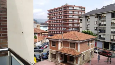 Piso en alquiler en Calle de la Paz, 7, Los Corrales de Buelna de 790 €<span>/mes</span>