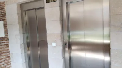 Piso en alquiler en Calle de la Paz, 7, Los Corrales de Buelna de 790 €<span>/mes</span>