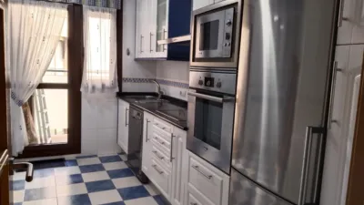 Piso en alquiler en Calle de la Paz, 7, Los Corrales de Buelna de 790 €<span>/mes</span>