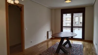 Piso en alquiler en Calle de la Paz, 7, Los Corrales de Buelna de 790 €<span>/mes</span>