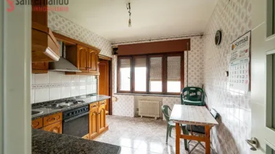 House in Barreda photo 8