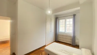 Piso en alquiler en Calle del General Pardiñas, 21, Ensanche (Santiago de Compostela) de 1.450 €<span>/mes</span>